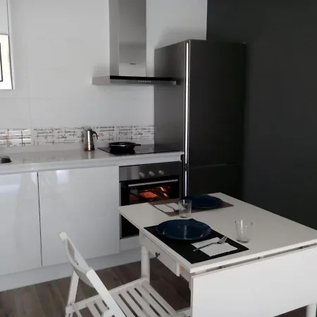 Cuevas El Cotero Apartment *